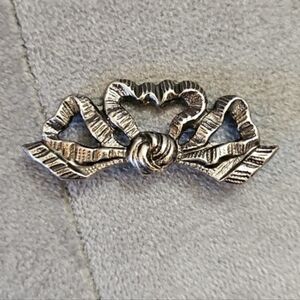 1/$5 or 3/$10 Vintage Ribbon Bow Silver-toned Pin Brooch